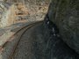 Canyon mit Feldbahngleisen und Kohleflöz